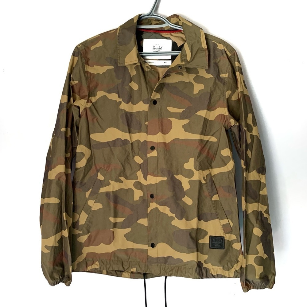 The Herschel Supply co brand Green Camo Print Windbreaker Jacket XS